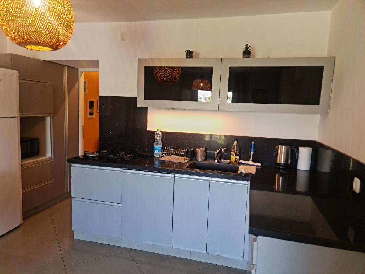House By The Beach Ейлат Екстер'єр фото